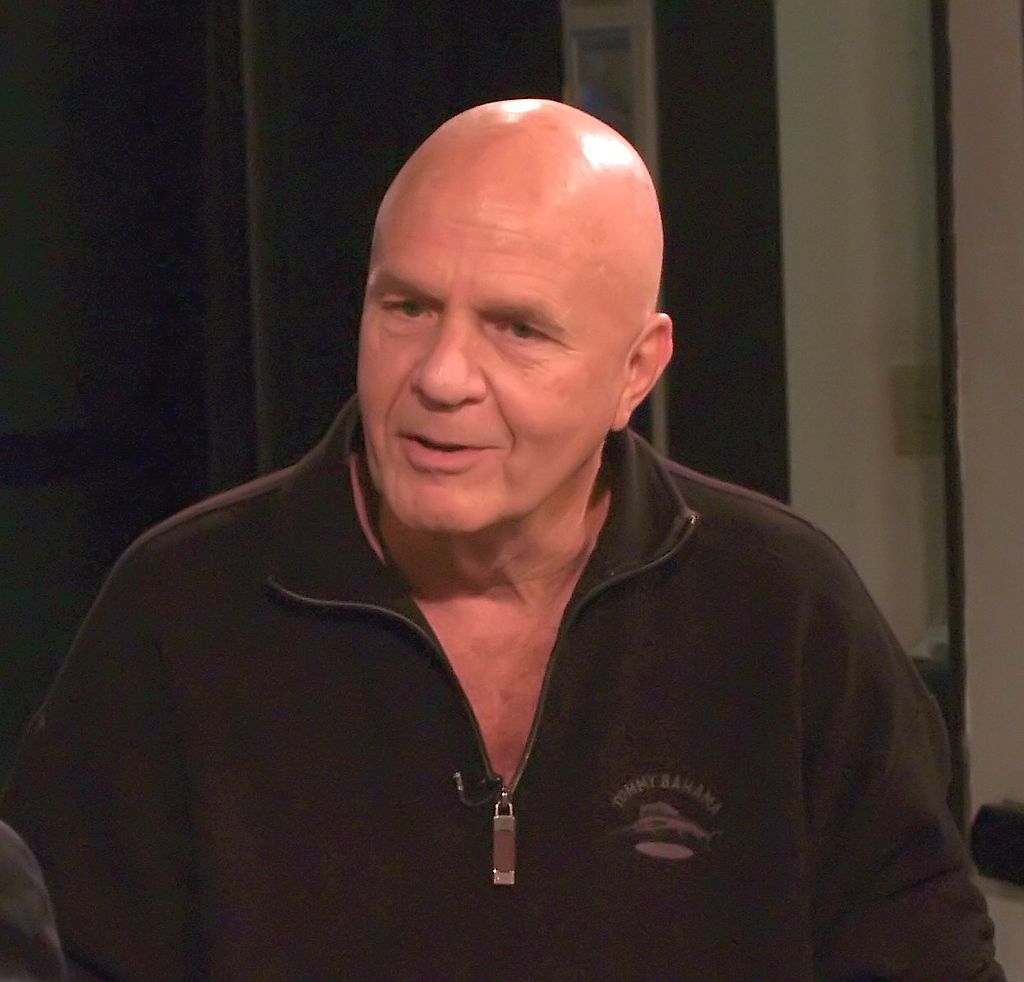 Il padre della motivazione, l'immenso Wayne Dyer [1940-2015] - "Una persona felice è intelligente"