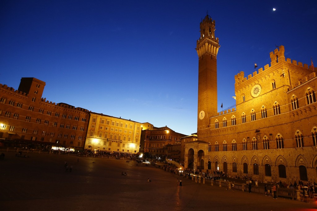 La Splendida città di Siena